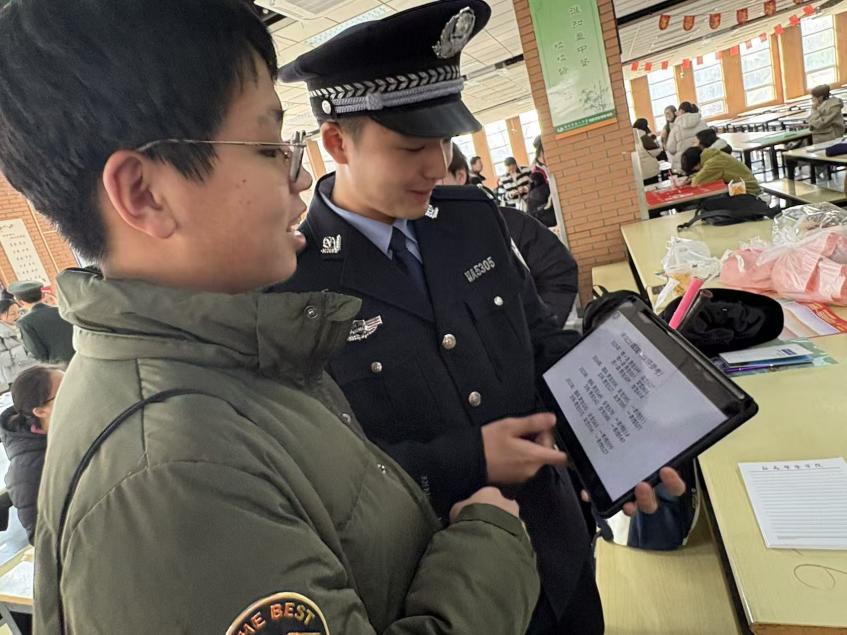 6437a415237b4aa4b1928bdbdb7f5b2f