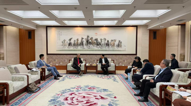 马来西亚寰宇国际教育学院代表团访问山东大学