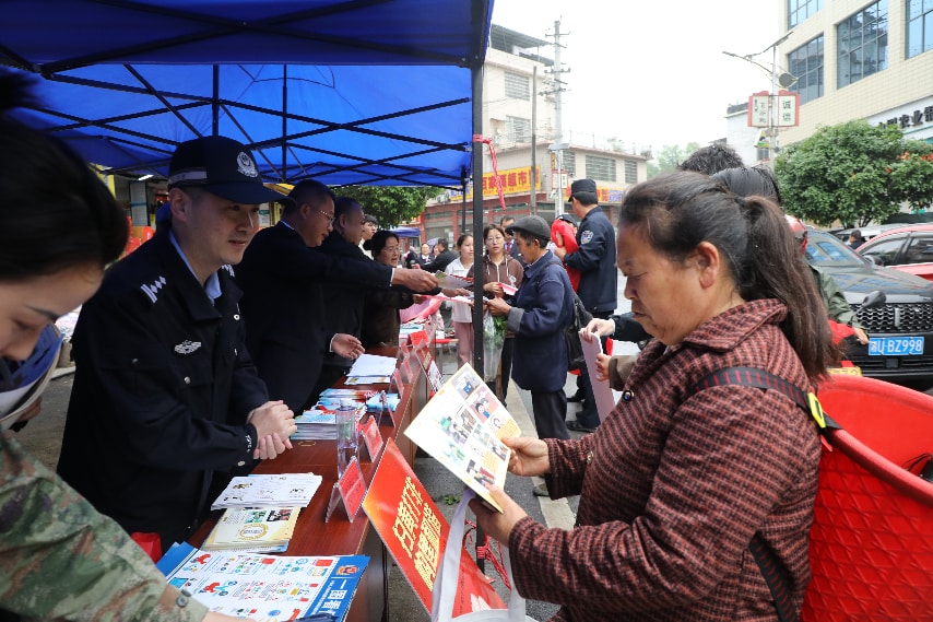 cf37a20c80ee83d8393b5d73251aa298914b7cd395c5cdeb713c0e1c0ef18b4d