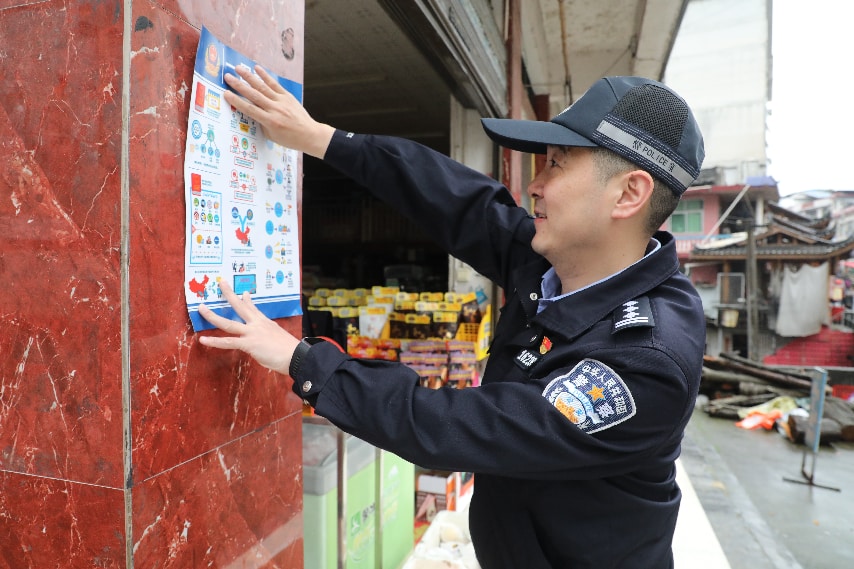 cb051f8d548326b0fbbd7d80b14c2c231ea2de8e26b33923b4ae9d050c194b34