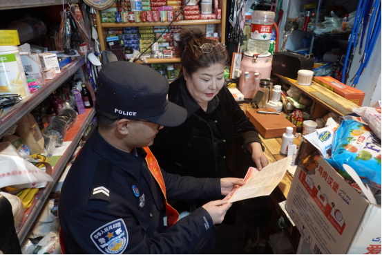 b3530672d4303e5e9be3667ec50bdc37cc41ad8fc9f6b617da4f92460b128f95