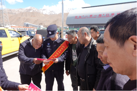 5c175266d835d906d8fe250419e12b931c959a123e20f06d09fc24d796986f76