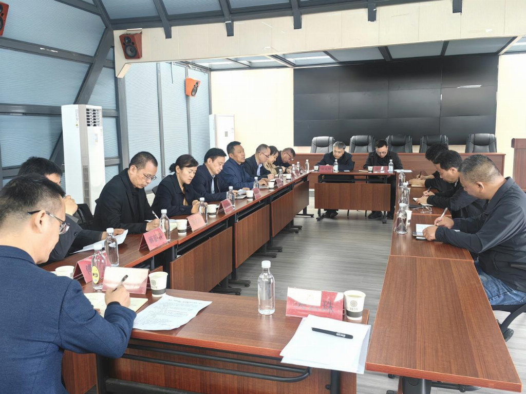 a6d097b138b8915bdb21b69aa4de31492f892289a5b56d6dd474300951f96c68