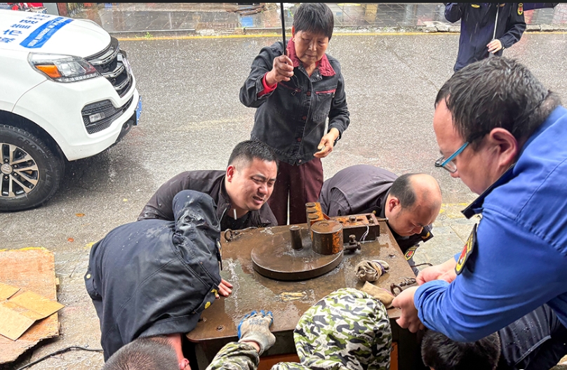 1979b535f8f5f4cf07f2a510f5aaf8690ad030683927bcf024c263623ccff606