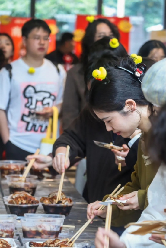 云图片