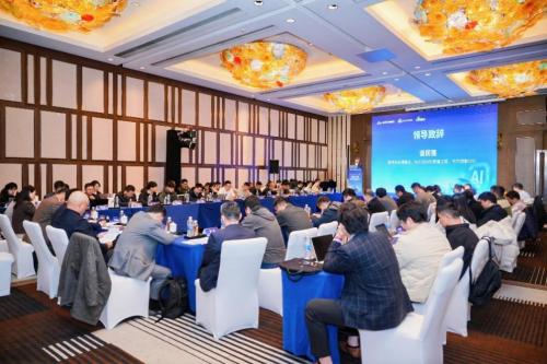 深度报道 开源破局,筑牢根基——2025 AUTOSEMO智驾新生态技术研讨会在沪召开