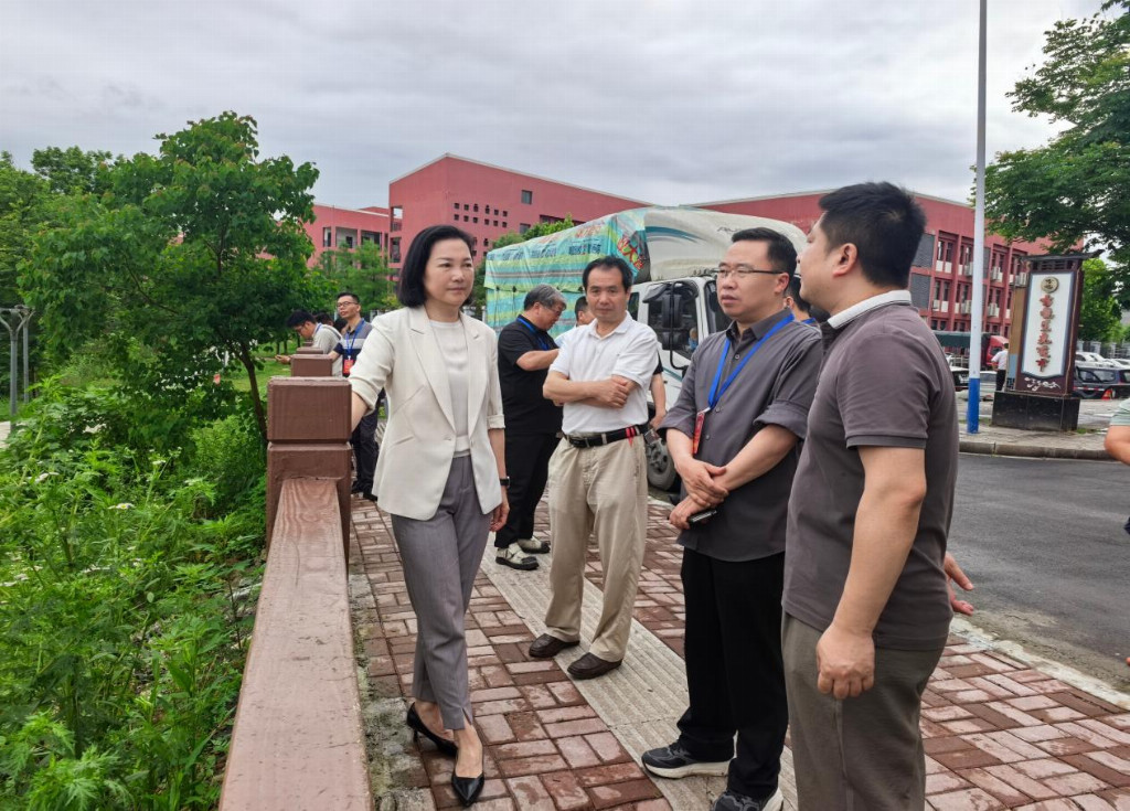 173e081194cab8bec1c63c27bfbad463ca9dfb4c2e094923c0524b28a4a90bfb