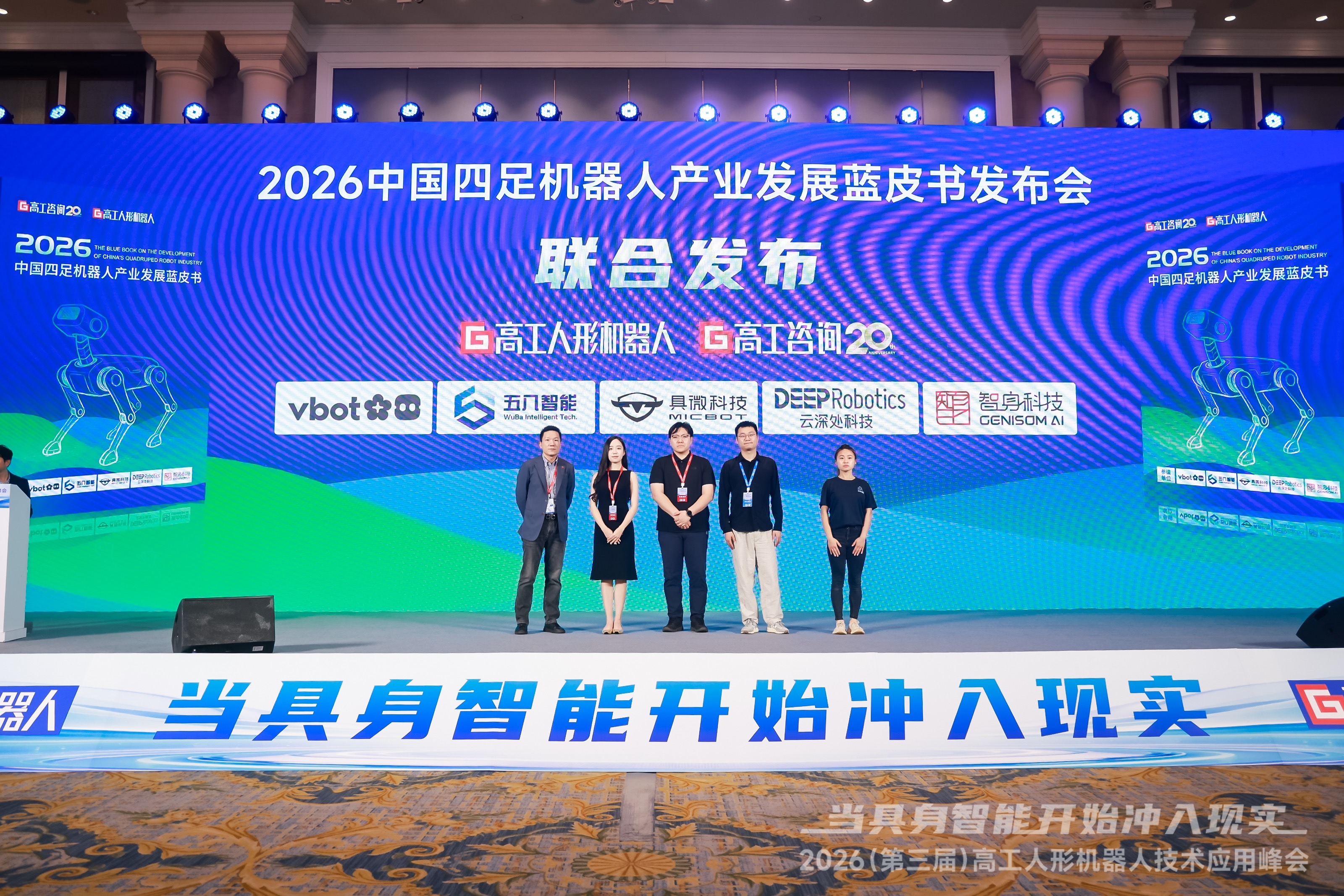 bdd48d1e010958af3a68e184fc7a8fa1.jpg