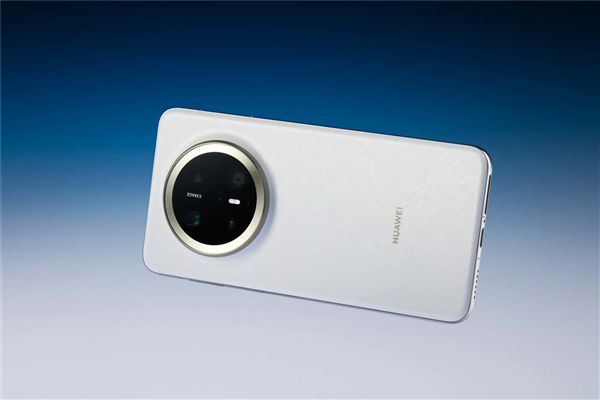 重现Mate 70经典圆形镜头！华为Mate 90外观实锤：年度最强Mate旗舰