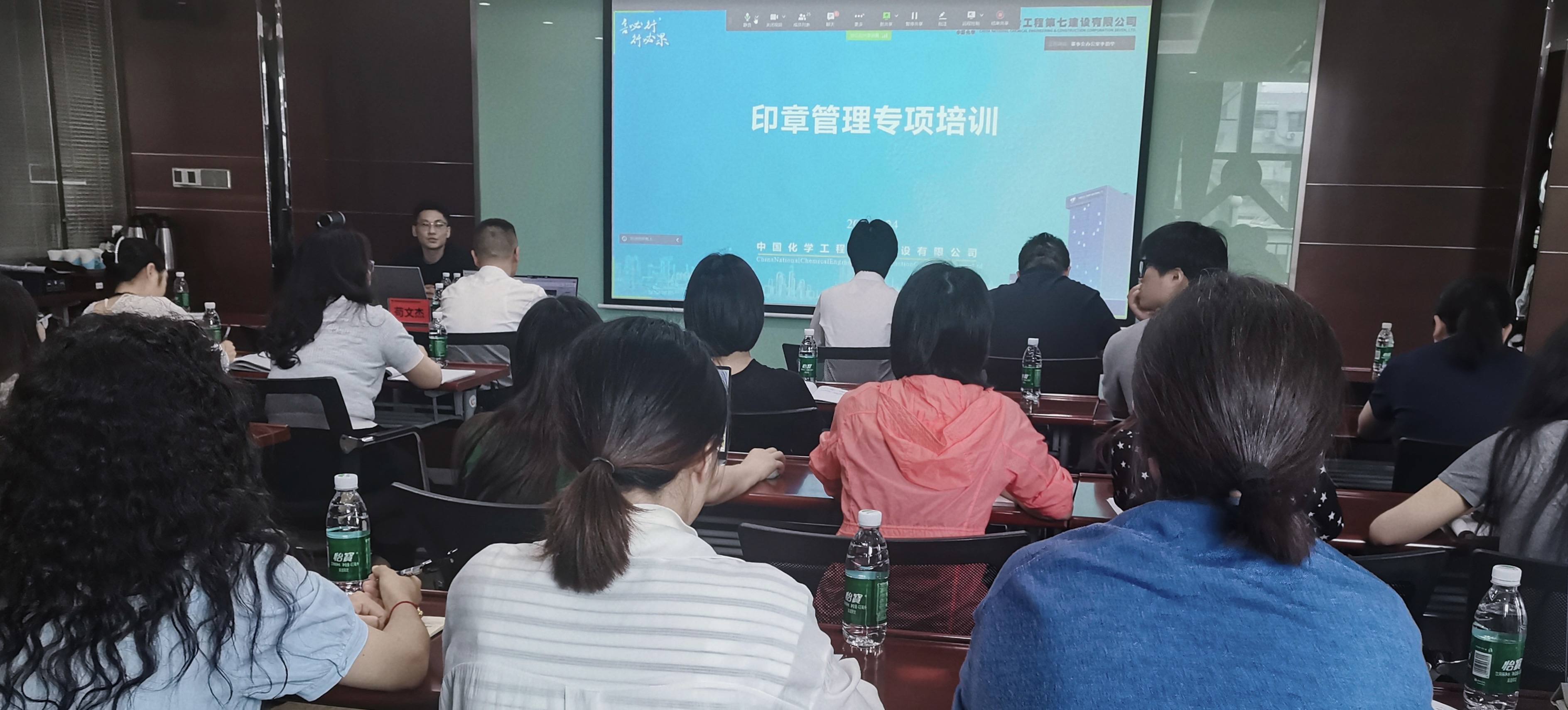 如图片无法显示,请刷新页面