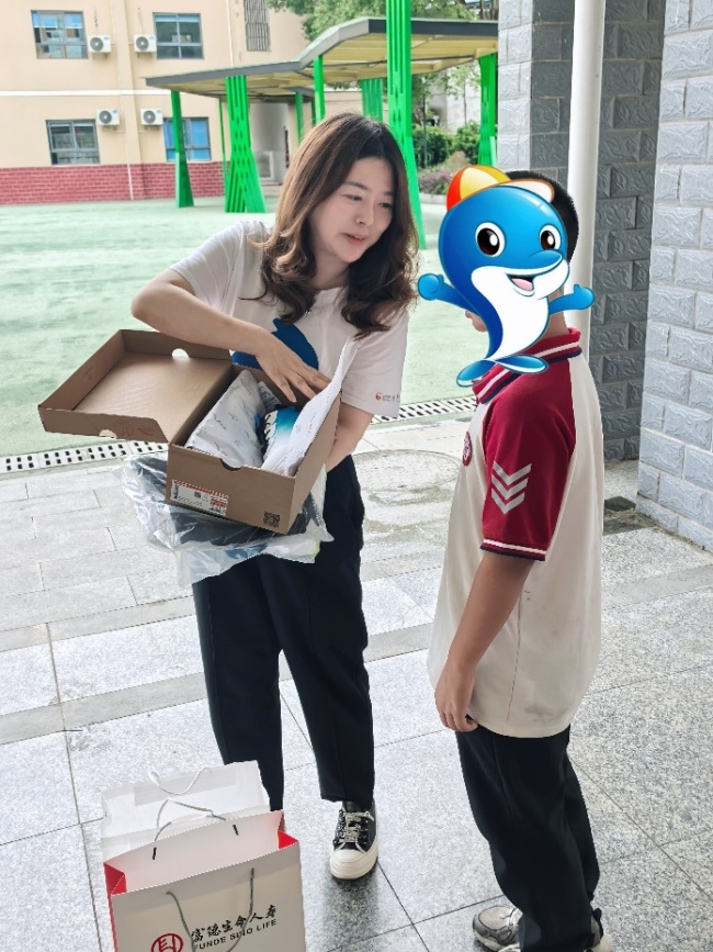 四次温情赴约,守护少年<span