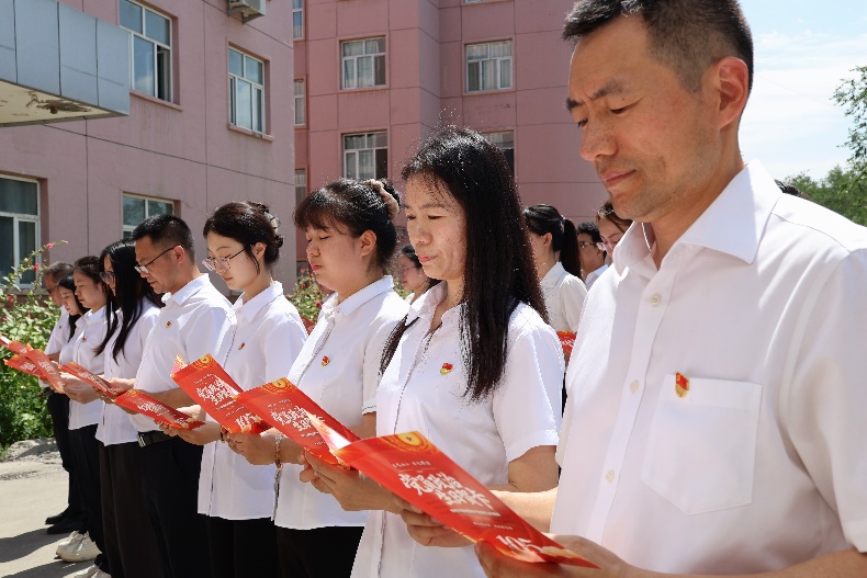 如图片无法显示,请刷新页面