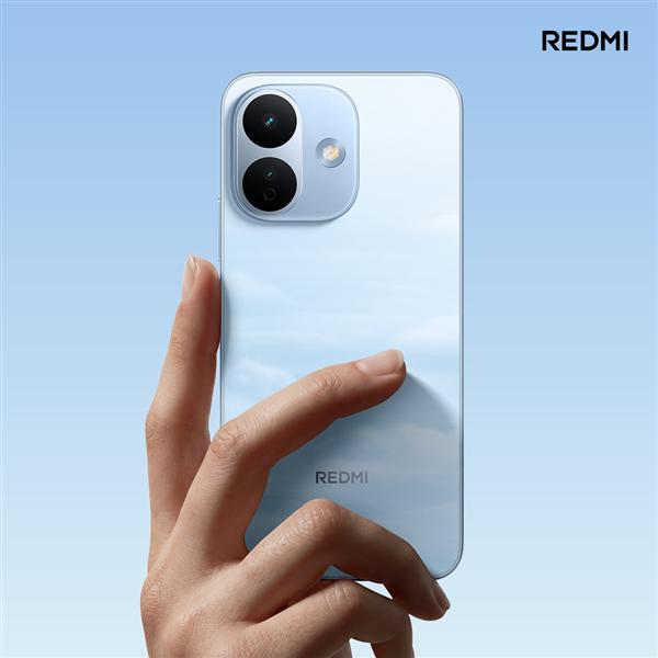REDMI Note 17 Pro首款配色晴空蓝亮相：机身自带蓝天白云