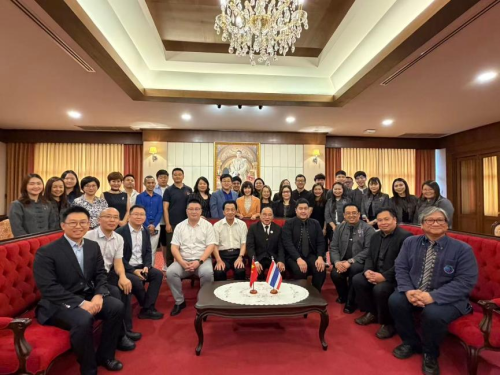 深化中泰数字经贸合作-中国电子商会代表团访问泰国梅州大学
