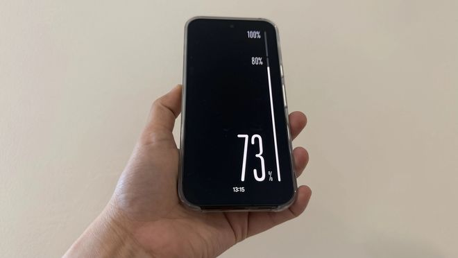 谷歌Pixel 11系列手机新增Charge屏保，可充当床头时钟