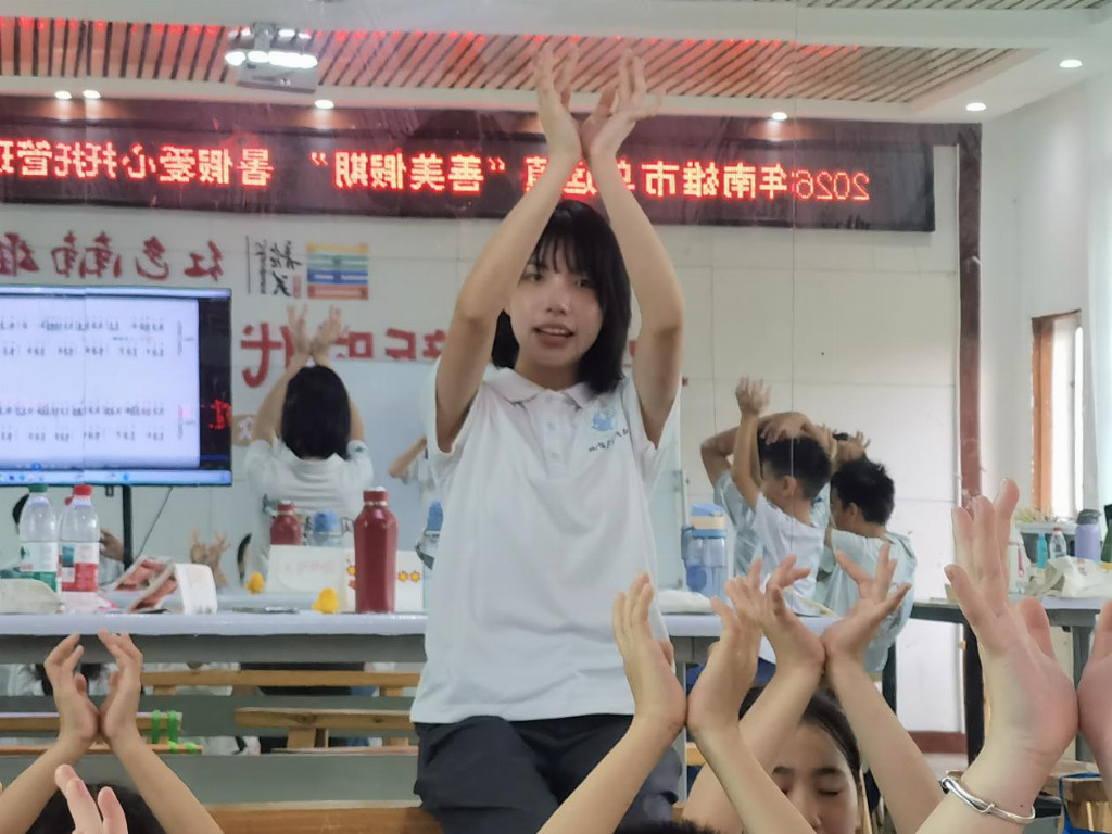 美育润乡筑童心 青春聚力百千万