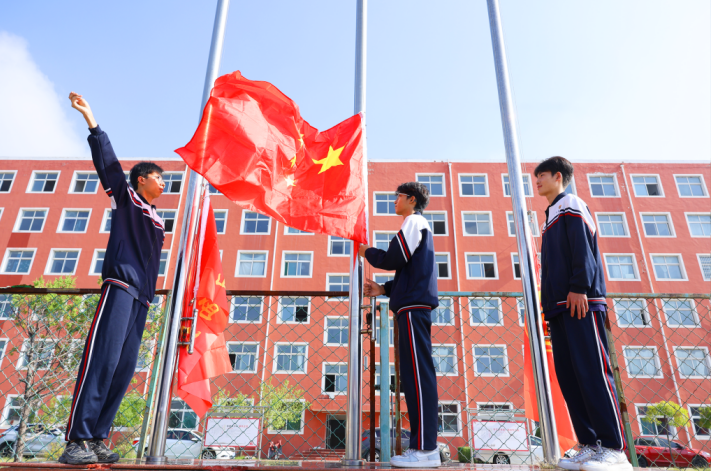 “躬耕教坛勇担育人重任 奋楫扬帆开启学年新篇”  太原市大昌职业高中教师节暨开学典礼圆满举行