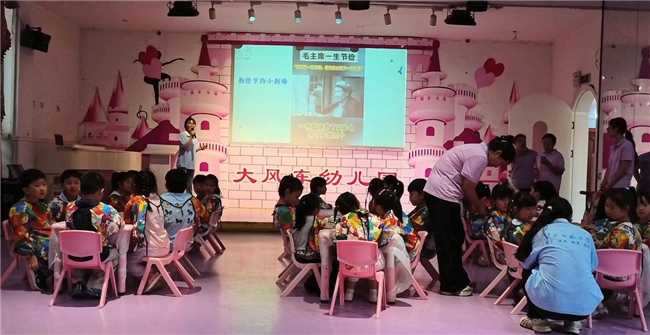 【暑期社会实践】手绘传心意 美育共前行——淮北师范大学美术学院绘“履”新生实践团开展美育德育融合实践活动