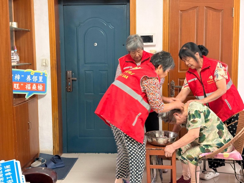从“做完事”到“走进心”——梓旺益栈让关爱更有温度