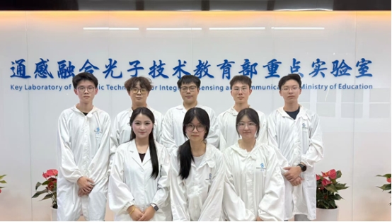 广工学生团队研制超高精度光矢量分析仪,升级光子芯片检测技术