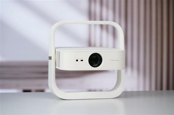 GlowBox首款投影仪小光盒R1正式发布：699元卷出新高度！