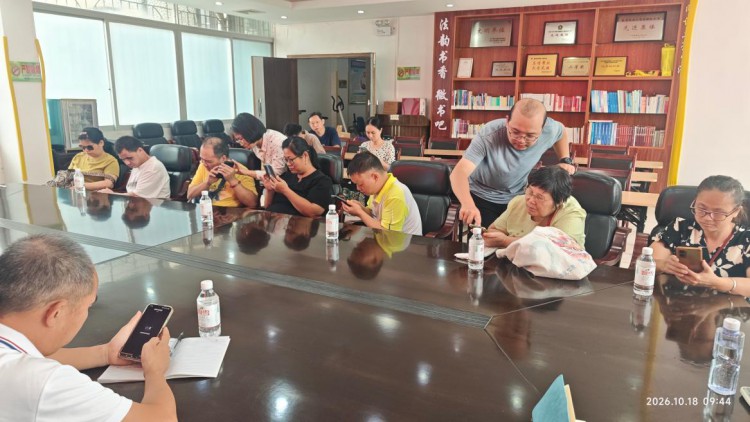 肇庆公交试点无障碍导乘系统，两条线路实现全覆盖